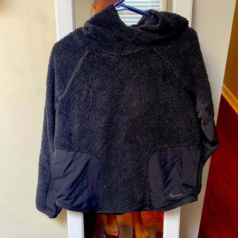 Nike pullover